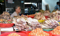 Khám phá chợ hải sản Dương Đông