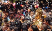 Songkran 2019: Lễ hội té nước vui nhộn